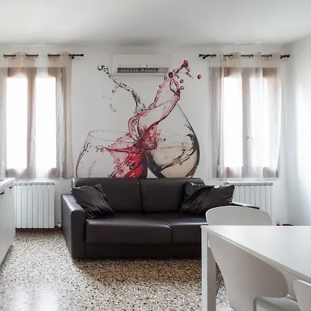 San Polo Canal View By Wonderful Italy