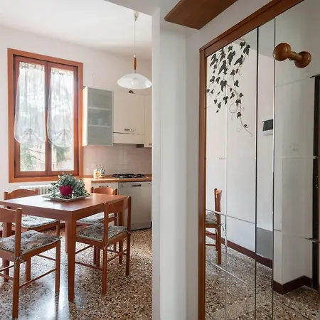 San Polo Canal View By Wonderful Italy Venedig