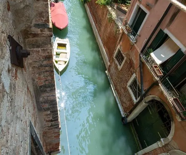 San Polo Canal View By Wonderful Italy