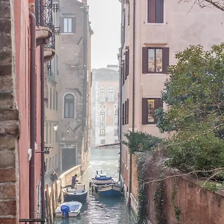 San Polo Canal View By Wonderful Italy アパート ヴェネツィア